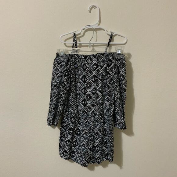 Children’s Place Aztec Cold Shoulder Romper Size S - Picture 4 of 4